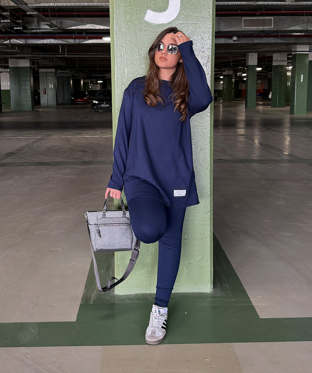 Ensemble Avani Oversized Shirt + Leggings