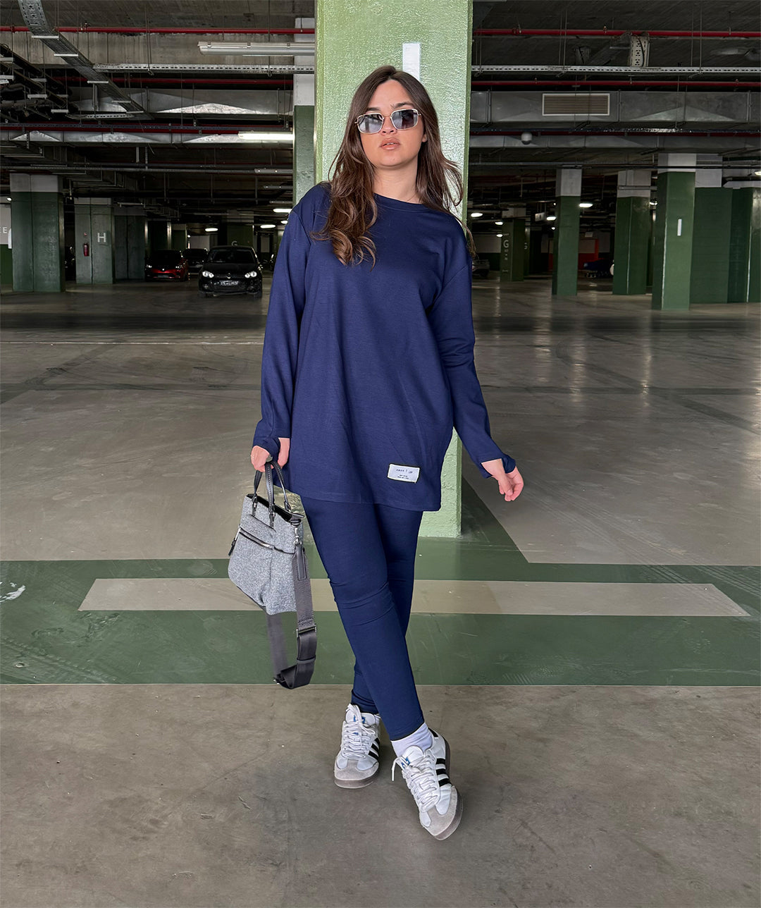 Ensemble Avani Oversized Shirt + Leggings