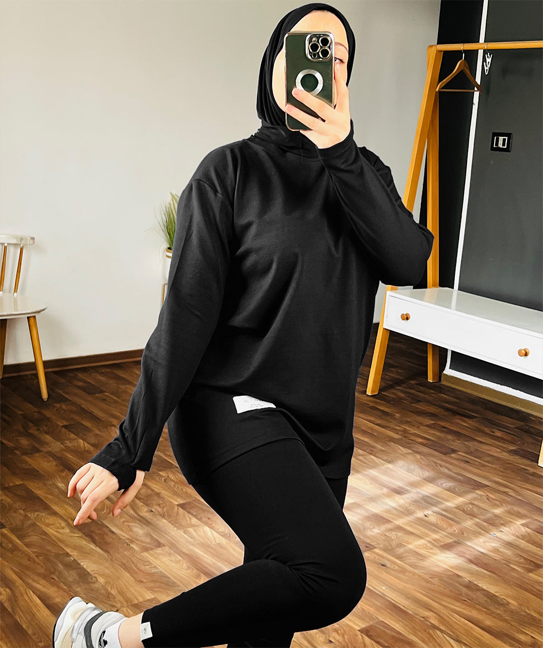 Ensemble Avani Oversized Shirt + Leggings